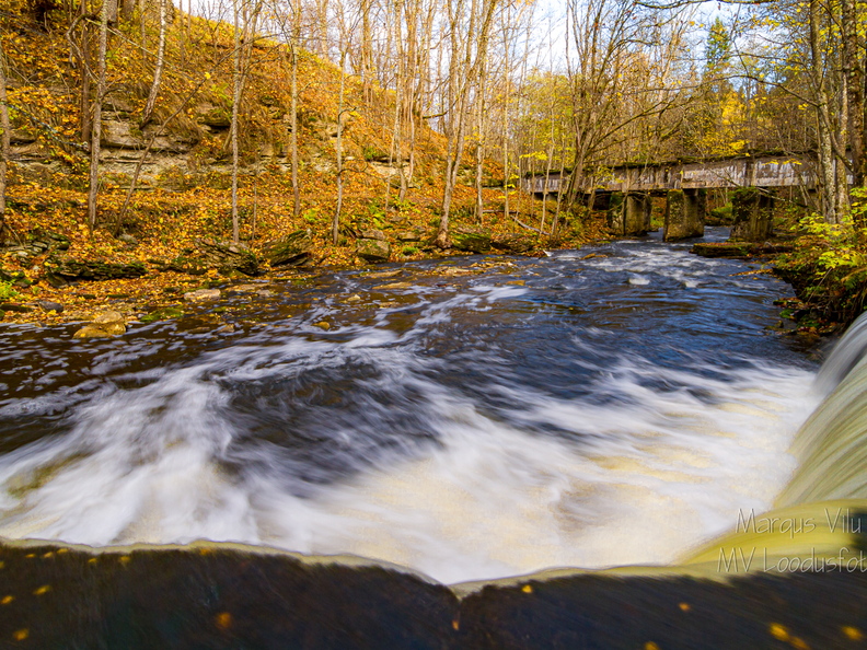  Nõmmeveski juga sügisel